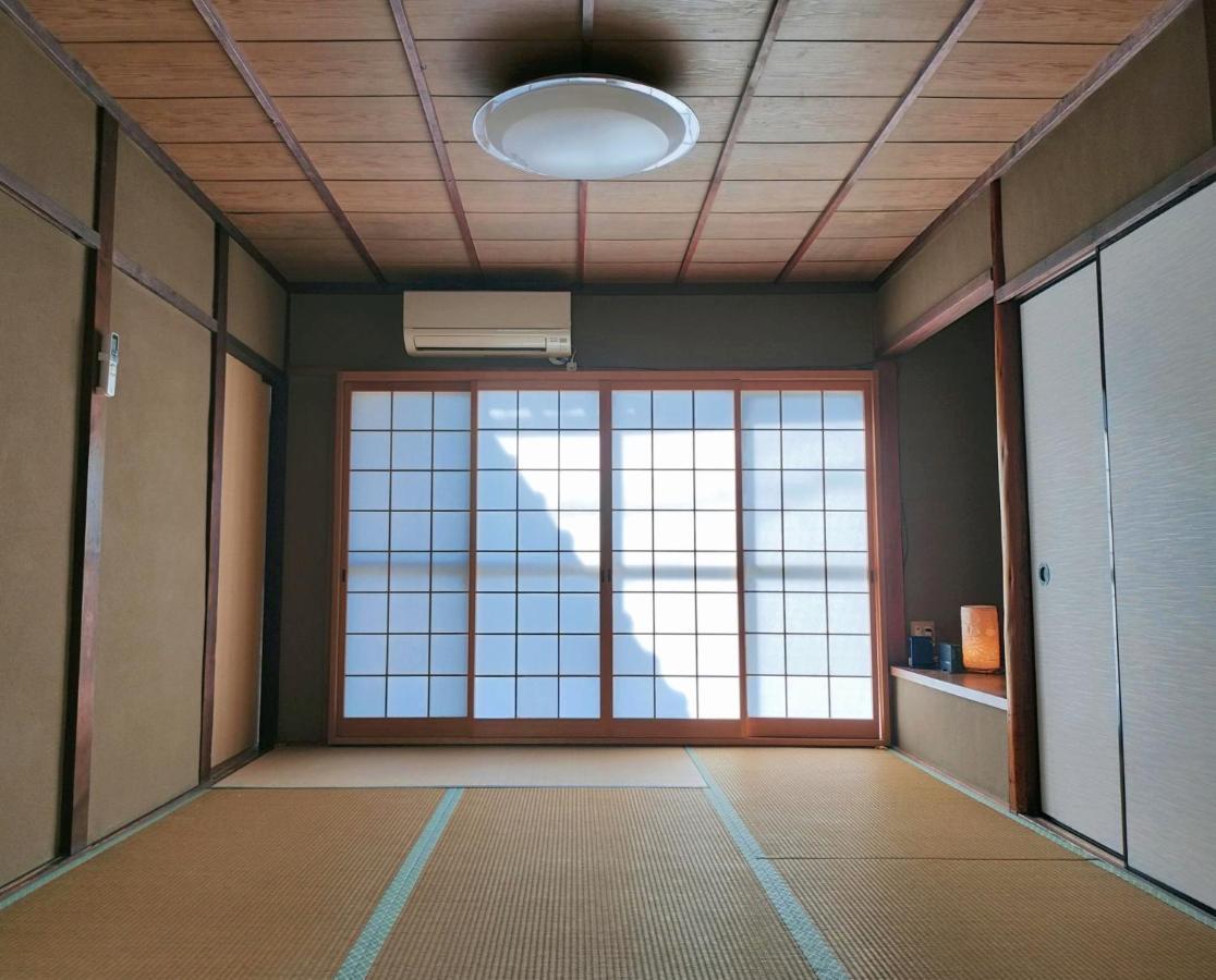 Retro Villa Fooga 昭和町屋貸切 風雅 Kinugasa Exteriör bild